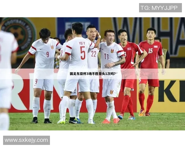 朝鲜与韩国男足在东亚杯激战正酣谁能笑到最后争夺荣誉之战
